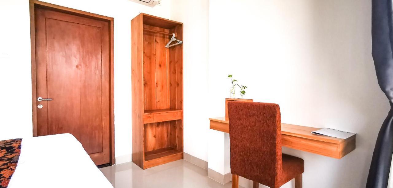 Santi Homestay Canggu  Exterior photo